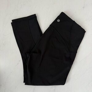 Lululemon Women’s Cropped Leggings
